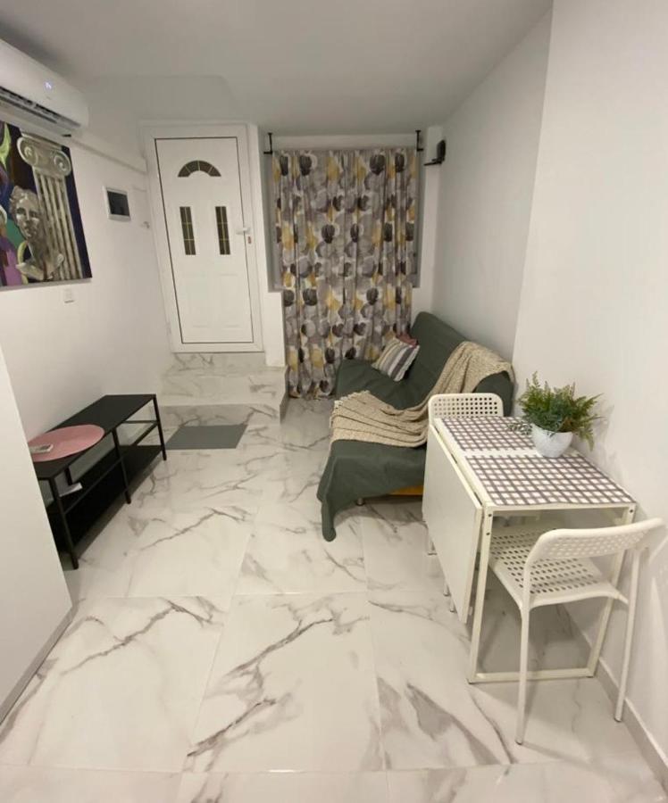 Nirvana Comfort Apartaments 3 เทสซาโลนิกิ ภายนอก รูปภาพ